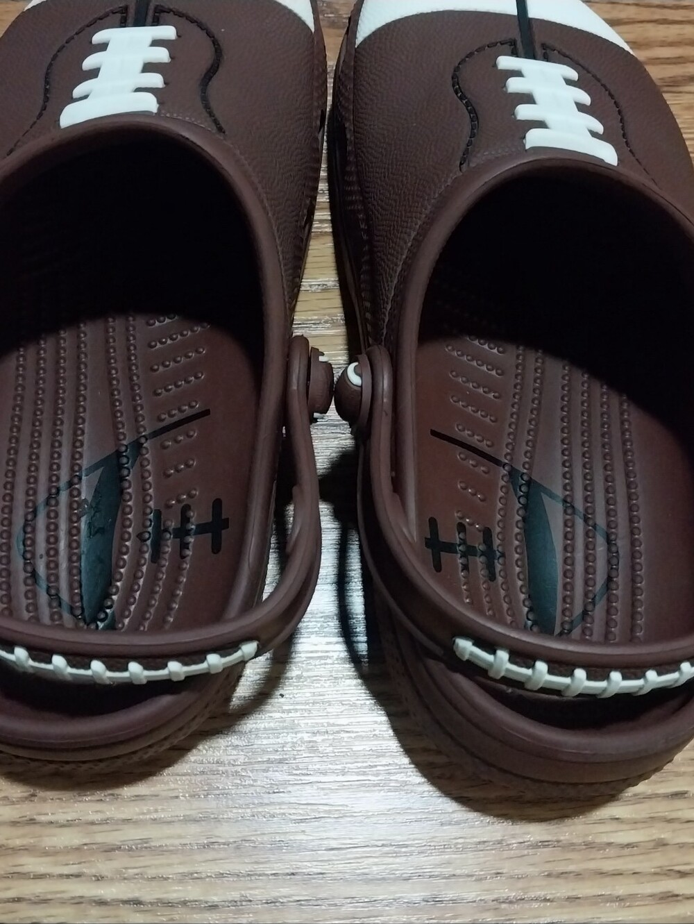 Crocs Football Clog Sandals Kids Size 3 Brown Crocs - Picture 4 of 9